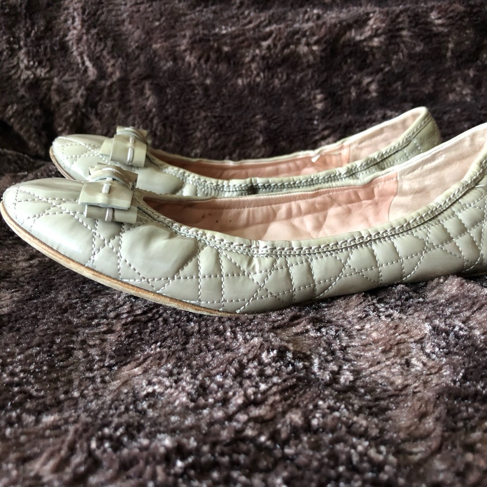 Authentic Chrstian Dior Pre-owned Beige Patent Ballet flats - Picture 10 of 13